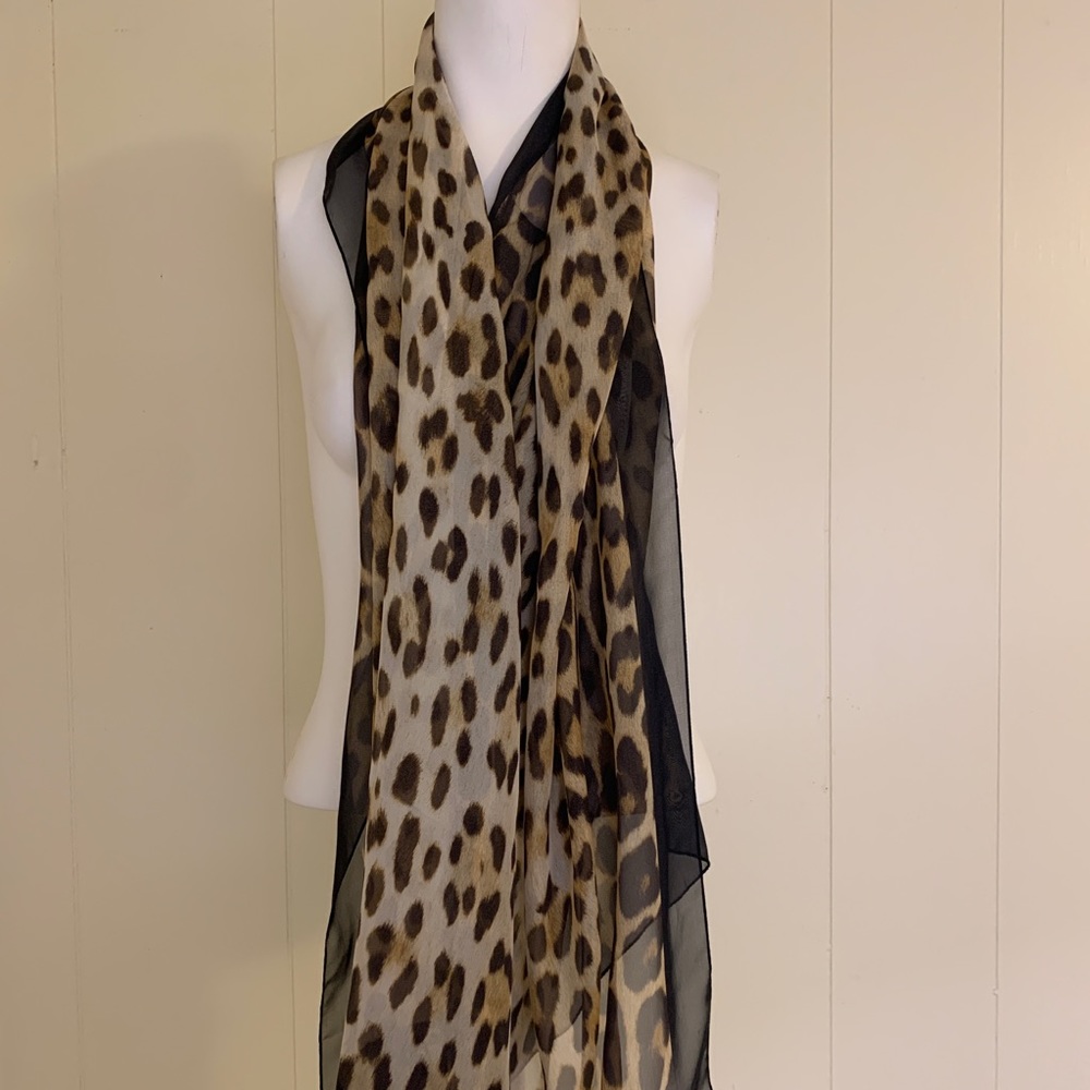 MOSCHINO 100% Silk Cheetah Print Scarf - New - Picture 8 of 8